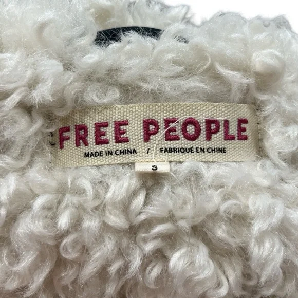 Kiki Sherpa Jacket in Black Combo | Size Small | NWT - Picture 11 of 13